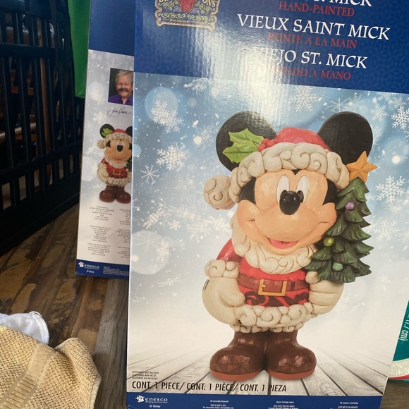 Jim Shore 2021 addition Mickey Santa NIB ~ Old St. Mick - Picture 4 of 13